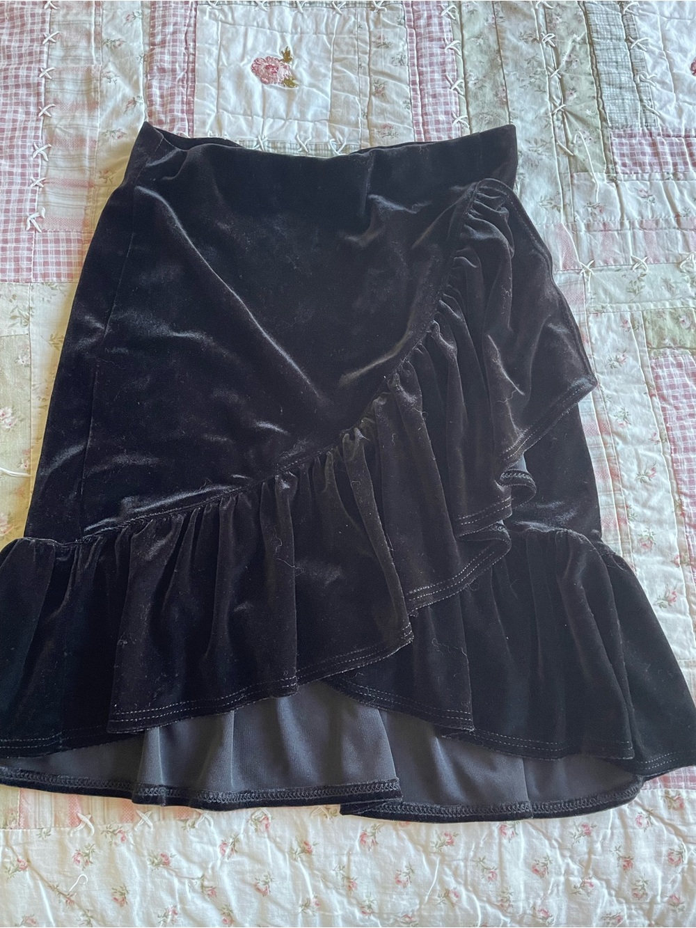 Urban Outfitters Black Velvet Asymmetrical Ruffle Skirt SP